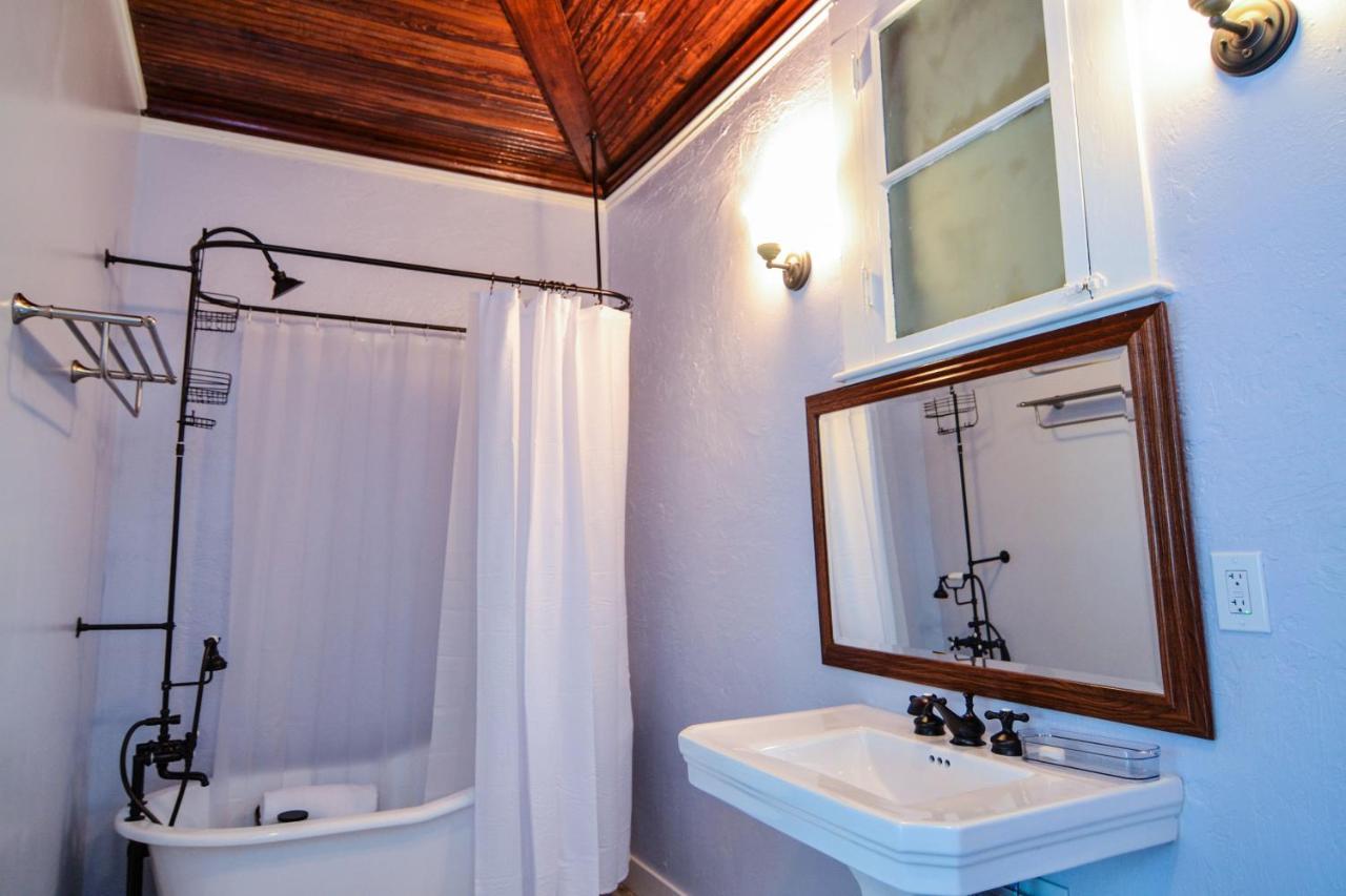 Blue Sky Manor Hotel Interlachen Екстериор снимка