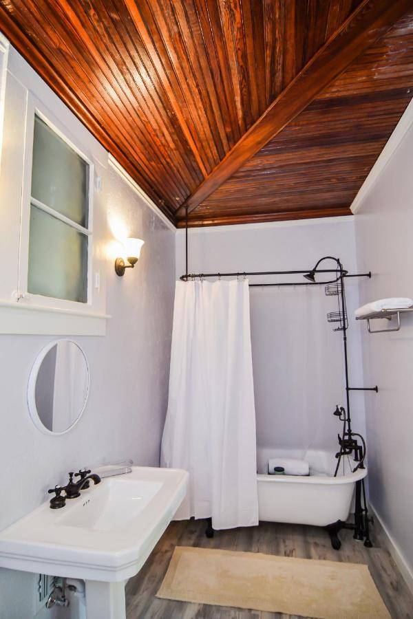 Blue Sky Manor Hotel Interlachen Екстериор снимка